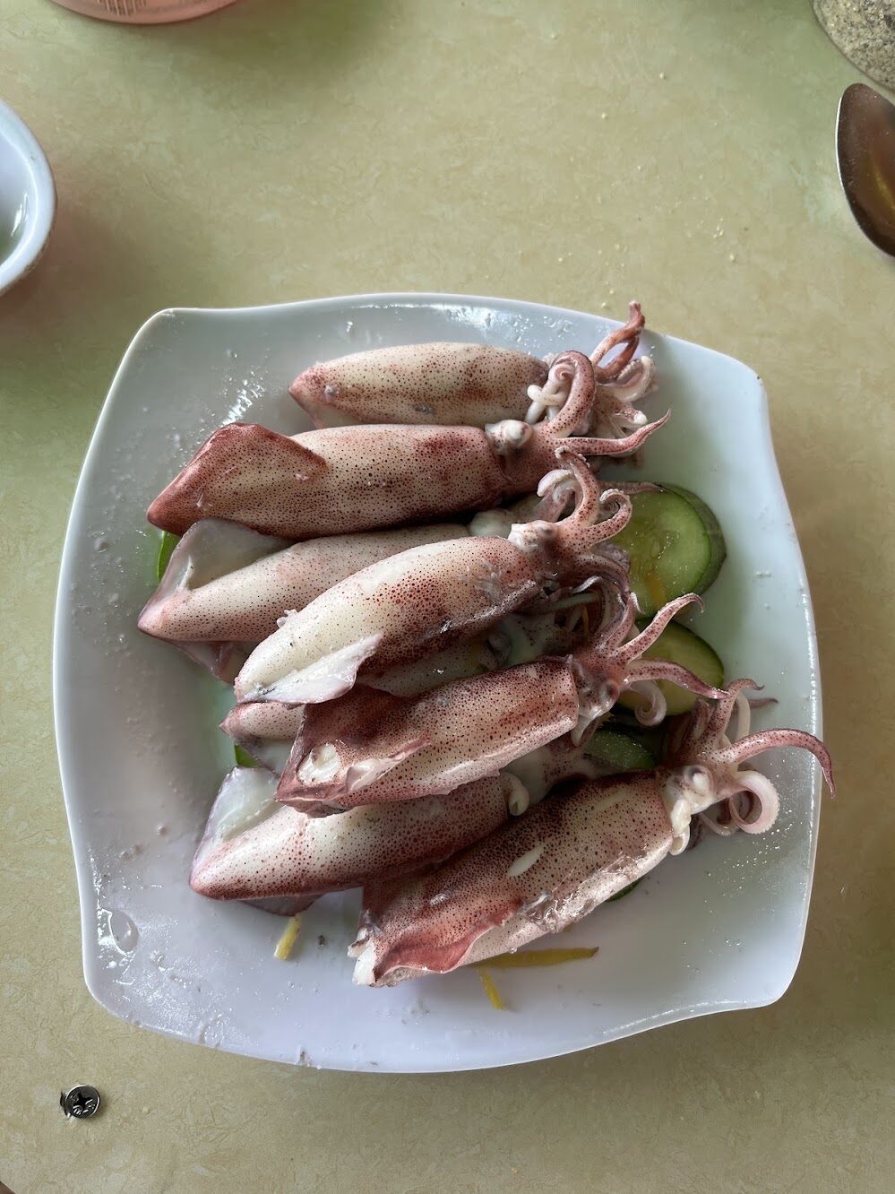 Mực tươi hấp Quán Mệ Toại